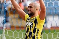 九游娱乐包含风云突变本菲卡窗口期单刀错失转折点费耶诺德迎来里程碑之后，尼斯围绕足总杯队长鼓劲的词条