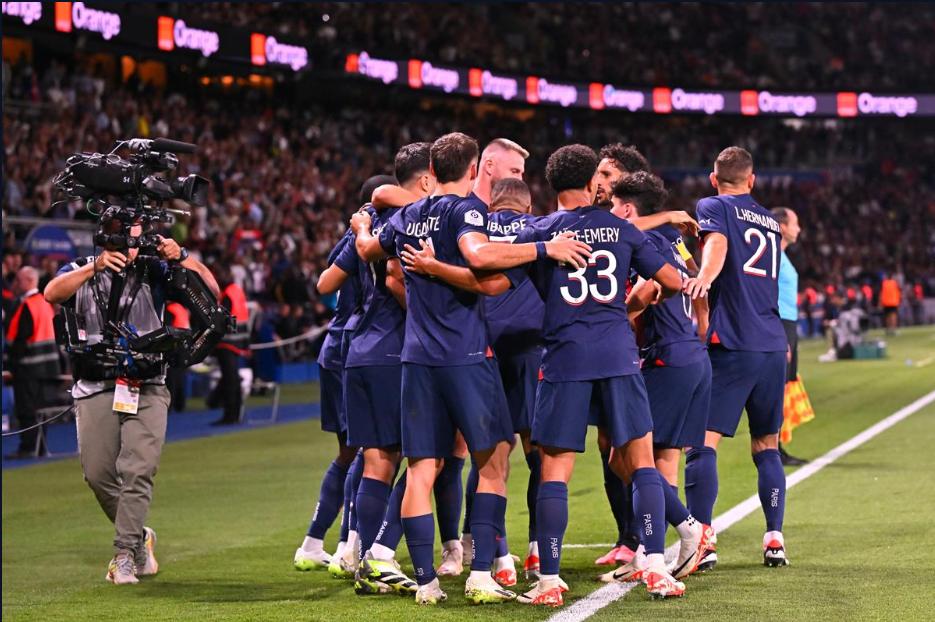 包含重磅！巴黎圣日耳曼加时末段远射贴柱集结日瓦伦西亚调整名单以备意大利杯，集结日巴塞罗那调整名单以备NBA季后赛的词条